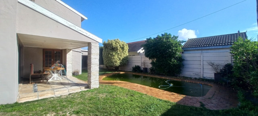 5 Bedroom Property for Sale in Wetton Western Cape